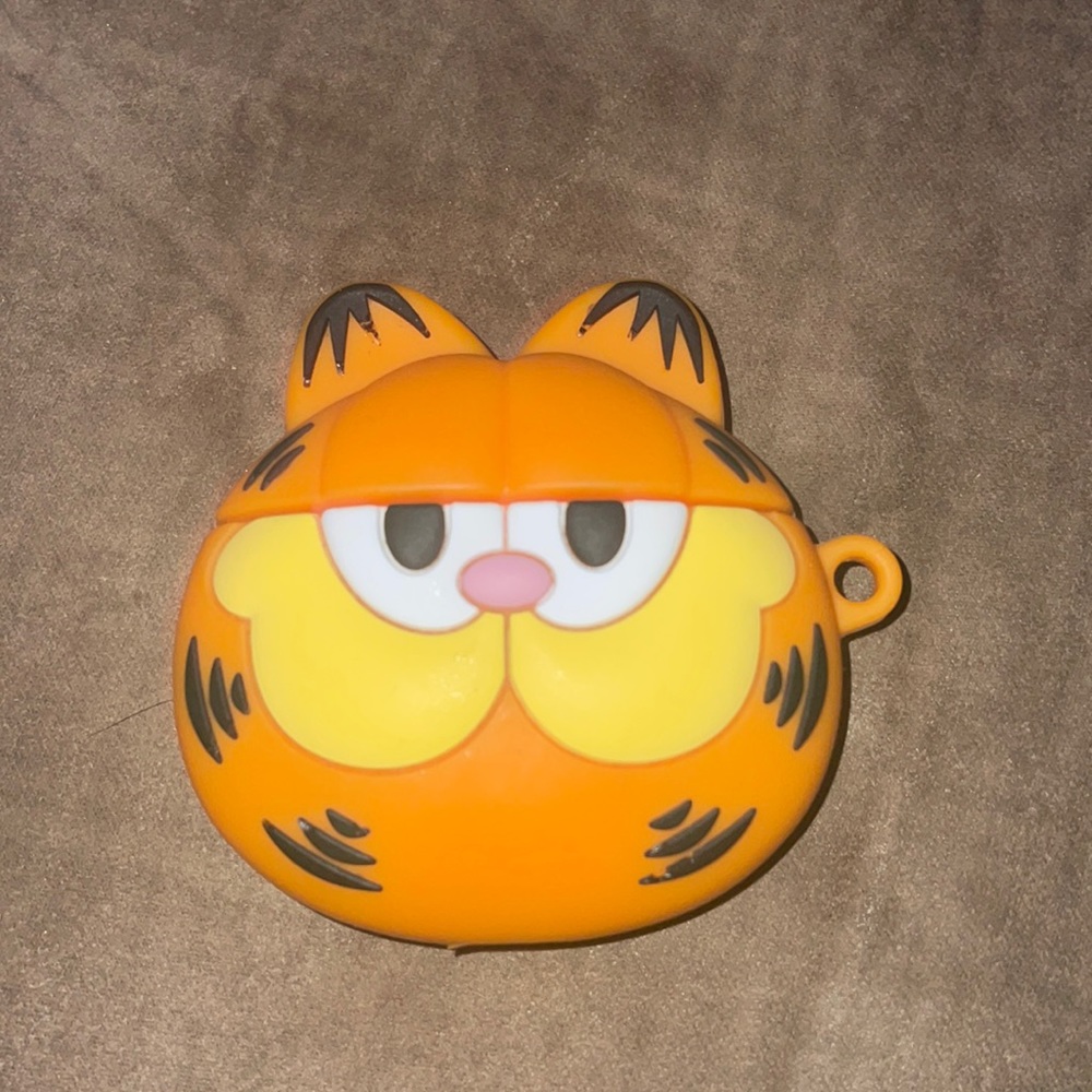 garfield airpod gen 1 case!